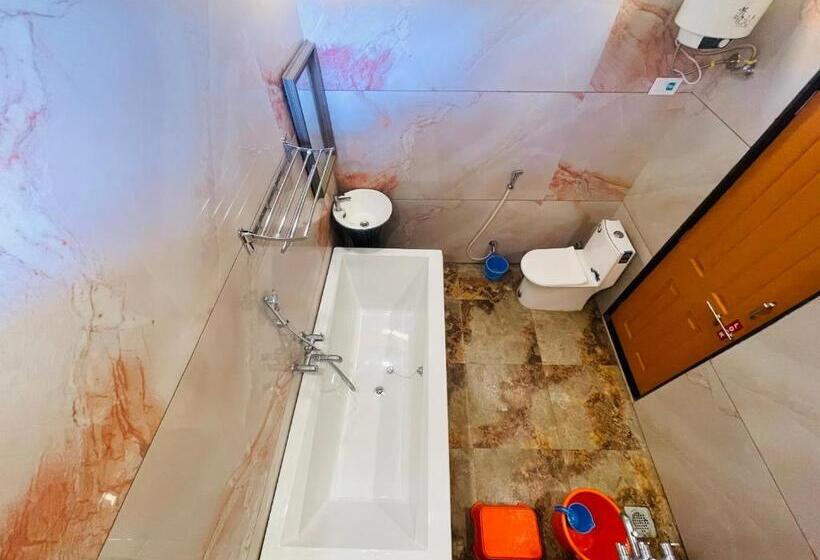 בית מלון כפרי Saptarang Residency Panhala