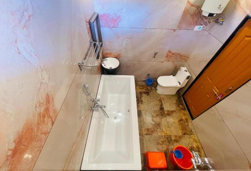 בית מלון כפרי Saptarang Residency Panhala