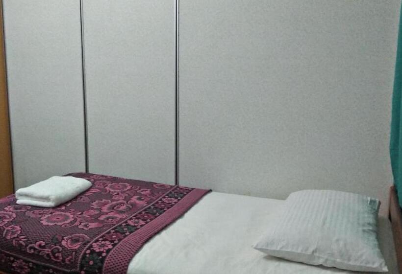 酒店 Spot On 89788 Musafir Transit