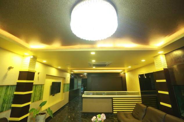 호텔 Capital O 5381 The Emirates