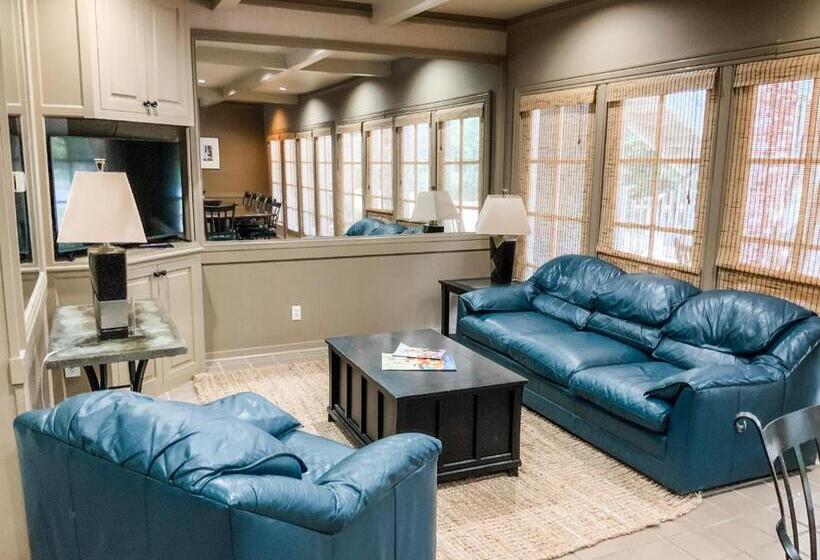 فندق The Lodge At The Bluffs