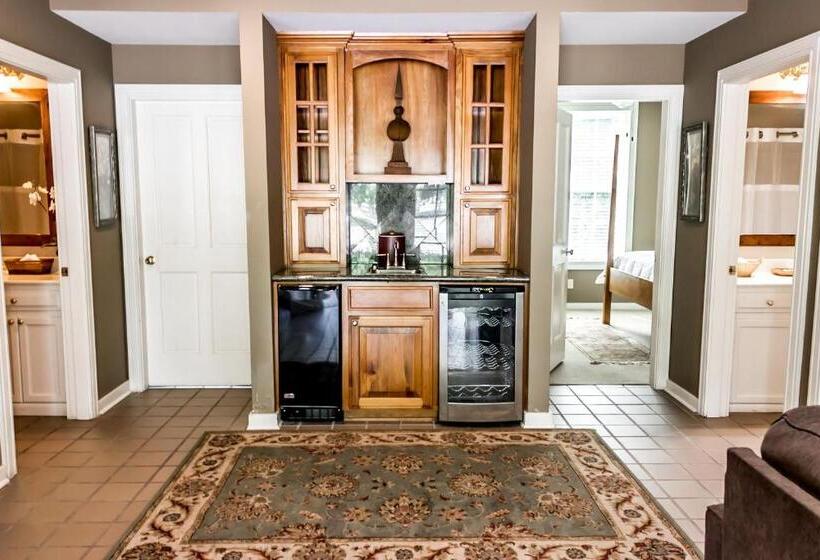 فندق The Lodge At The Bluffs