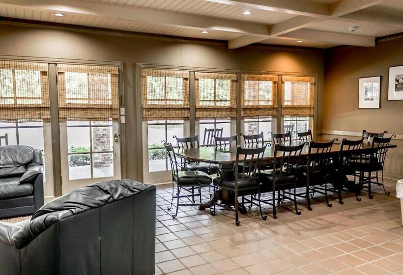 فندق The Lodge At The Bluffs