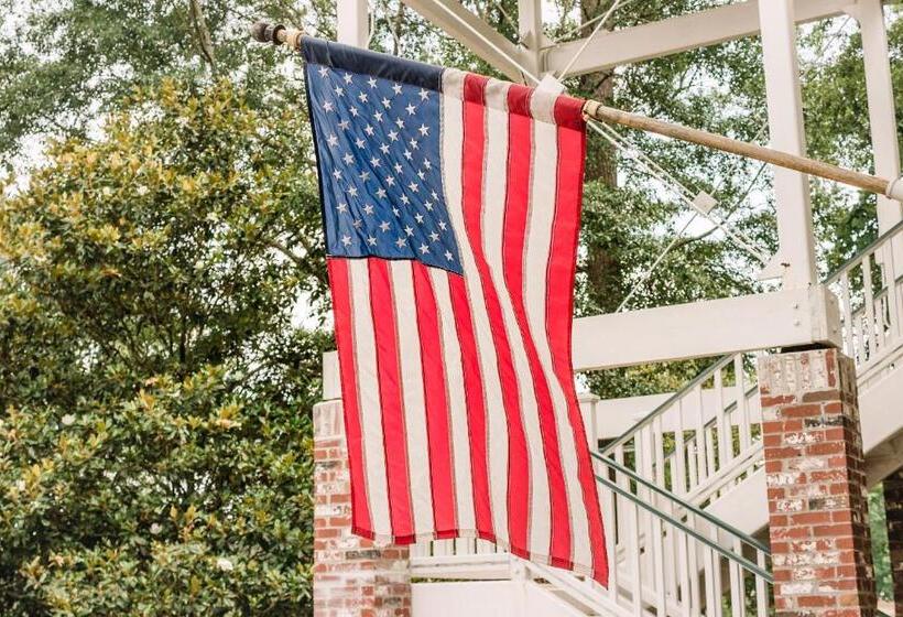 فندق The Lodge At The Bluffs