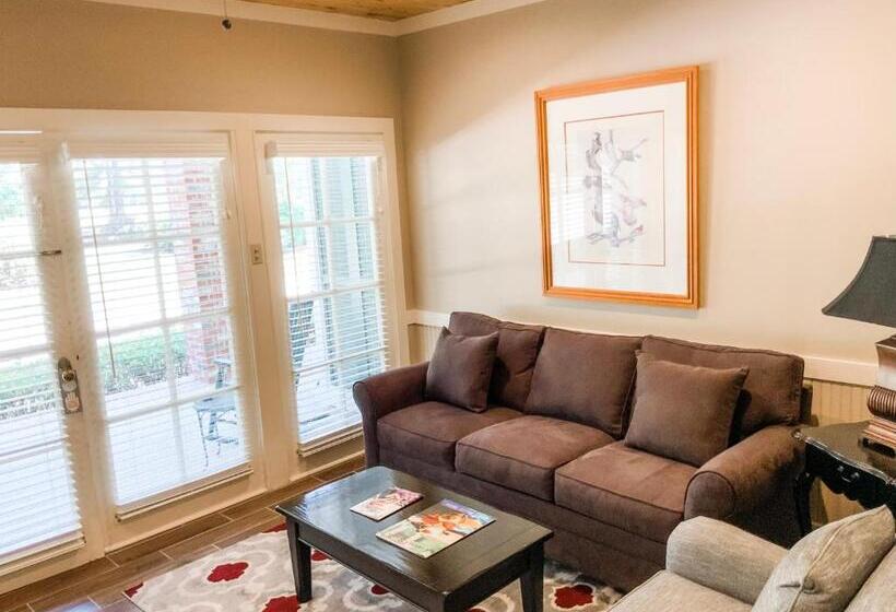 فندق The Lodge At The Bluffs