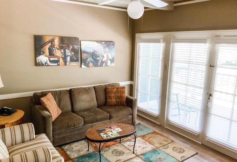 فندق The Lodge At The Bluffs