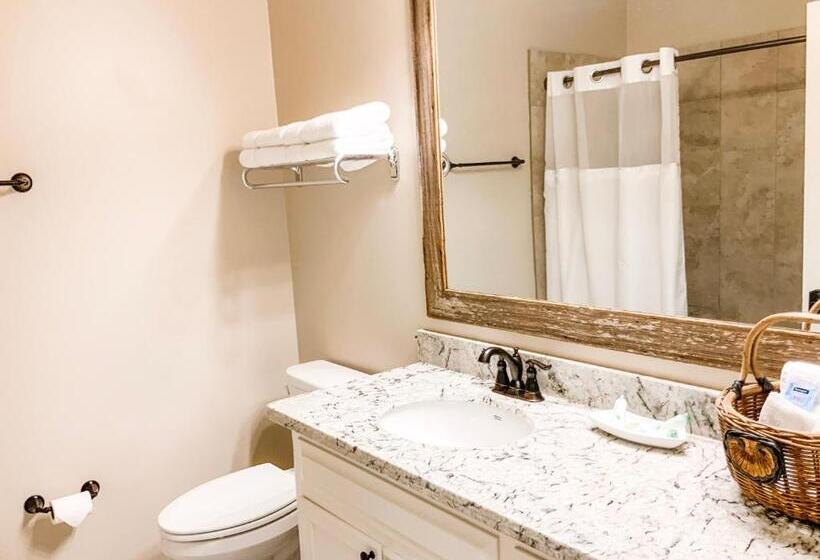 فندق The Lodge At The Bluffs