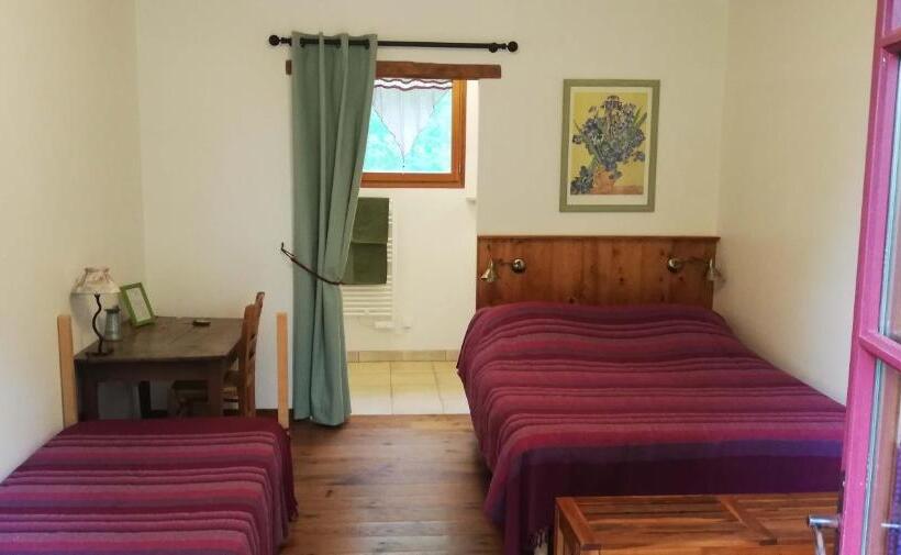 פנסיון Paysannerie Des Versanes   Chambres Et Gîte