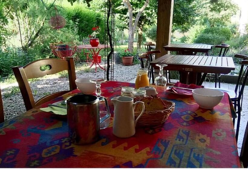 פנסיון Paysannerie Des Versanes   Chambres Et Gîte