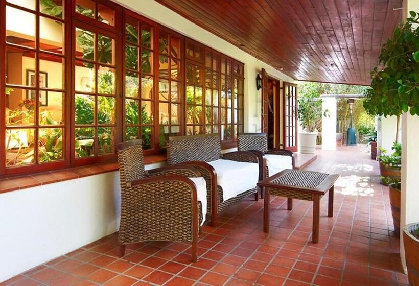 بنسيون Sacred Mountain Lodge