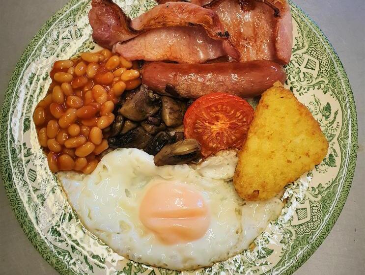 بنسيون The Cedars Ashby