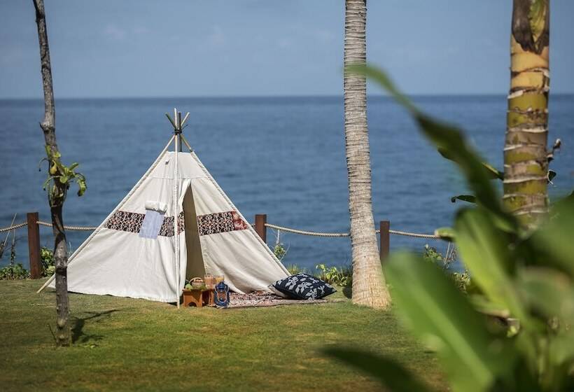 فندق Lelewatu Resort Sumba