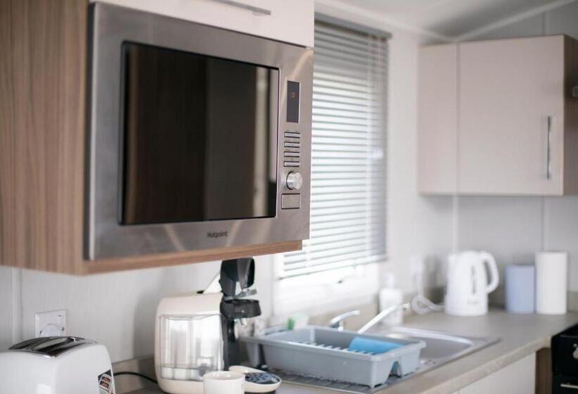 51 Lytchett Bay View, 3 Bed, Rockley Park Poole