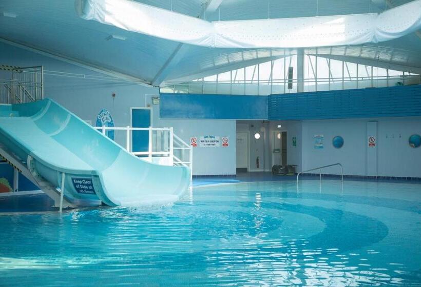 51 Lytchett Bay View, 3 Bed, Rockley Park Poole