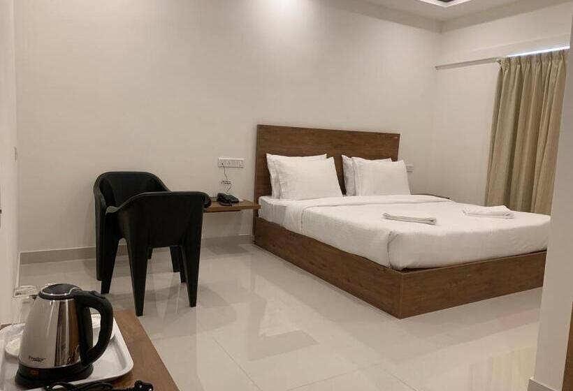 فندق Airport City