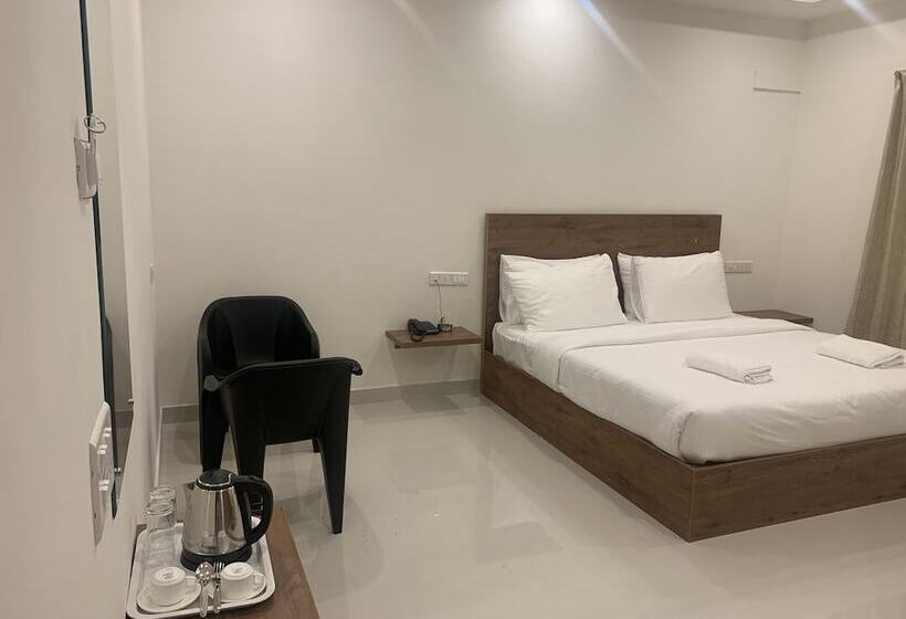 فندق Airport City