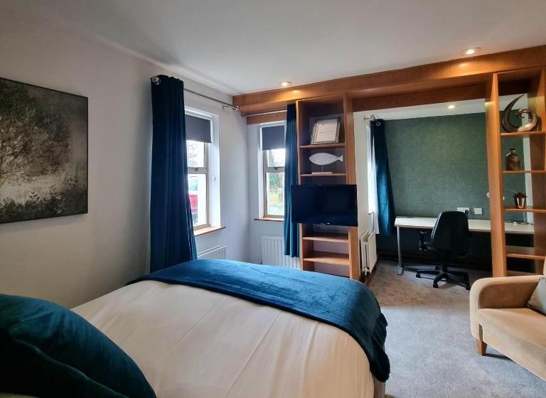 بنسيون Brennan Court Guest Accommodation