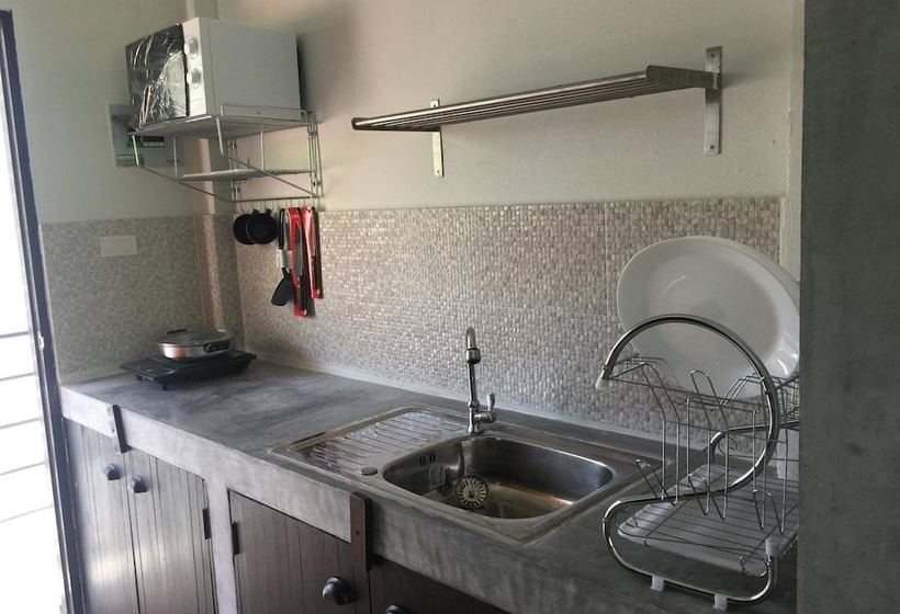 ペンション Dr.banana's House