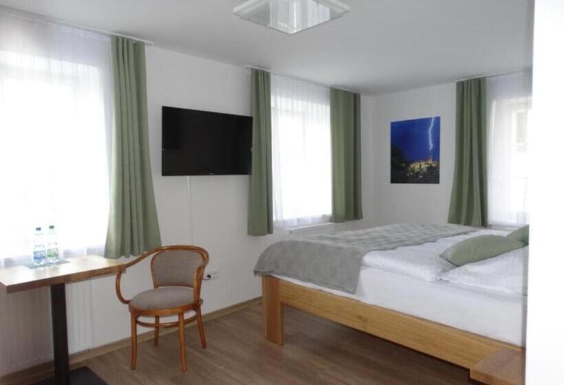 膳宿费 Garni Villa Areka