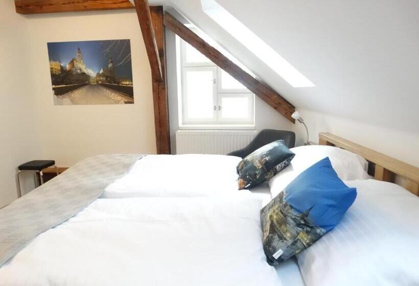 膳宿费 Garni Villa Areka