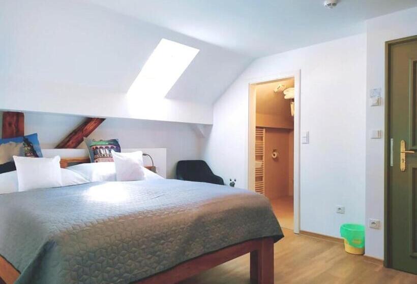 膳宿费 Garni Villa Areka