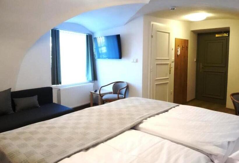 膳宿费 Garni Villa Areka