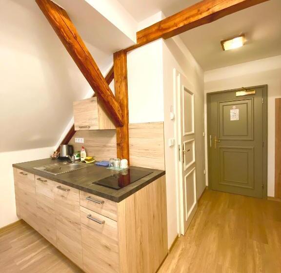 膳宿费 Garni Villa Areka