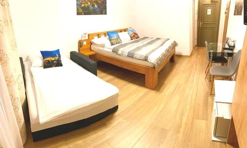 膳宿费 Garni Villa Areka