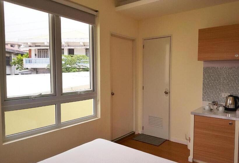 پانسیون The Leaf House