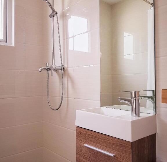 پانسیون The Leaf House