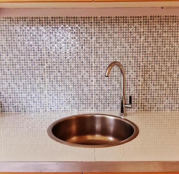 پانسیون The Leaf House