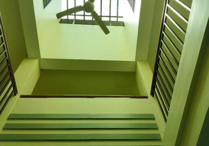 پانسیون The Leaf House