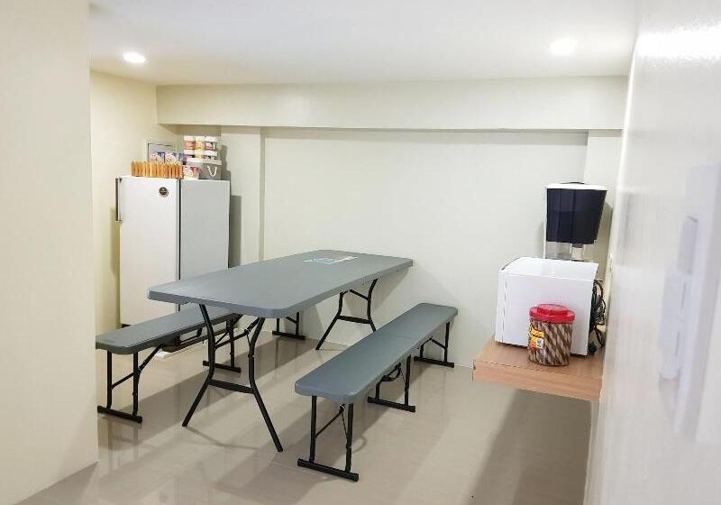 پانسیون The Leaf House