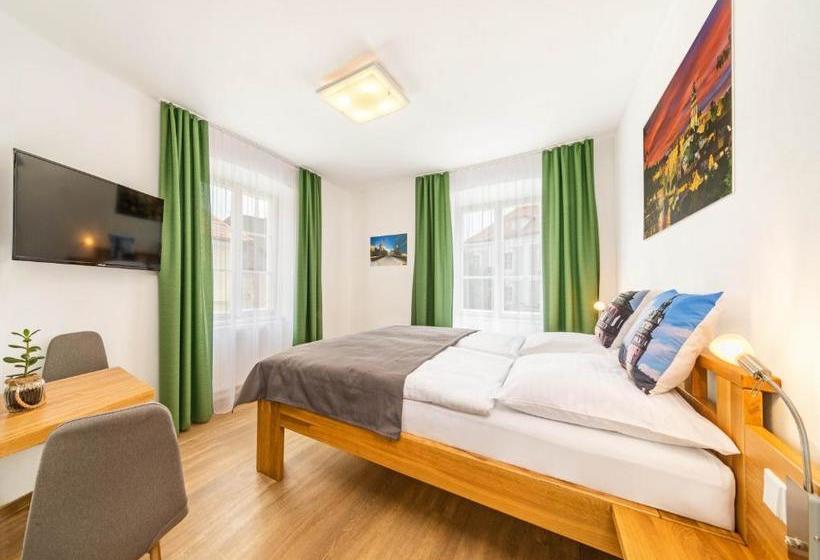 膳宿费 Garni Villa Areka