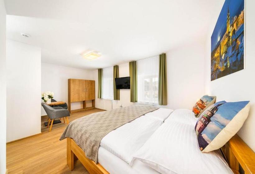 膳宿费 Garni Villa Areka