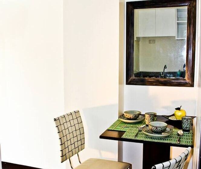 2f6 Wharton Bldg North Cambridge Condo