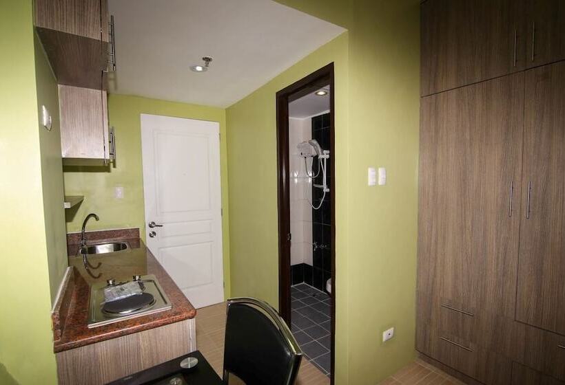 4f8 Princeton Bldg North Cambridge Condo