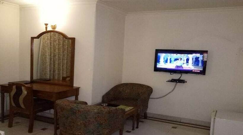 Adb Rooms Hotel Diana Palace