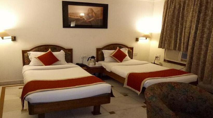 Adb Rooms Hotel Diana Palace