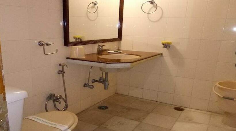 Adb Rooms Hotel Diana Palace