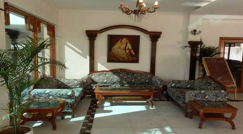 Adb Rooms Hotel Diana Palace