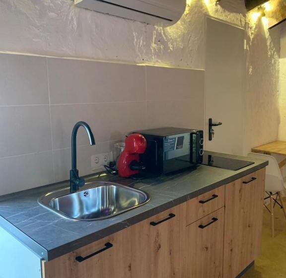 ベッドアンドブレックファースト Fortress Jacuzzi Suites