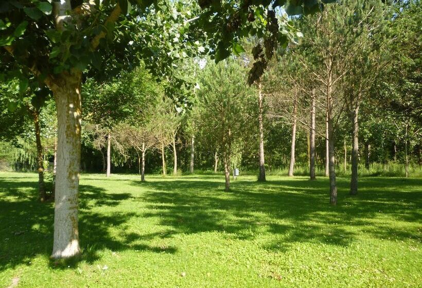 هتل Camping Pirinenc