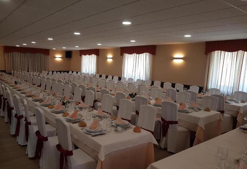 膳宿费 Complejo O Piñeiral A Fonsagrada