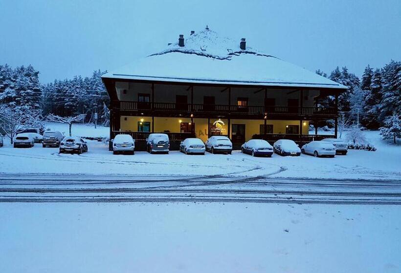 膳宿费 Complejo O Piñeiral A Fonsagrada