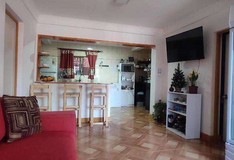 هاستل Hostal Familiar S&g