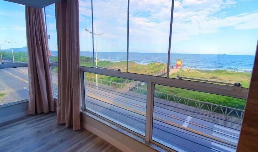 فندق Navega Beach Palace