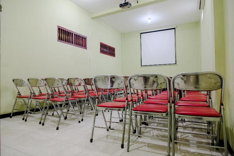 בית מלון כפרי Oyo Life 2508 Alba Suites Homestay