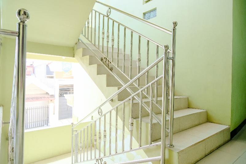 בית מלון כפרי Oyo Life 2508 Alba Suites Homestay