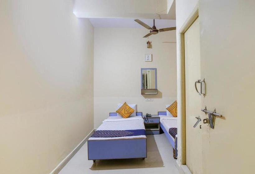 בית מלון כפרי Spot On 68002 Kasthabhanjan Guest House